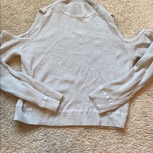 Shoulderless turtle neck